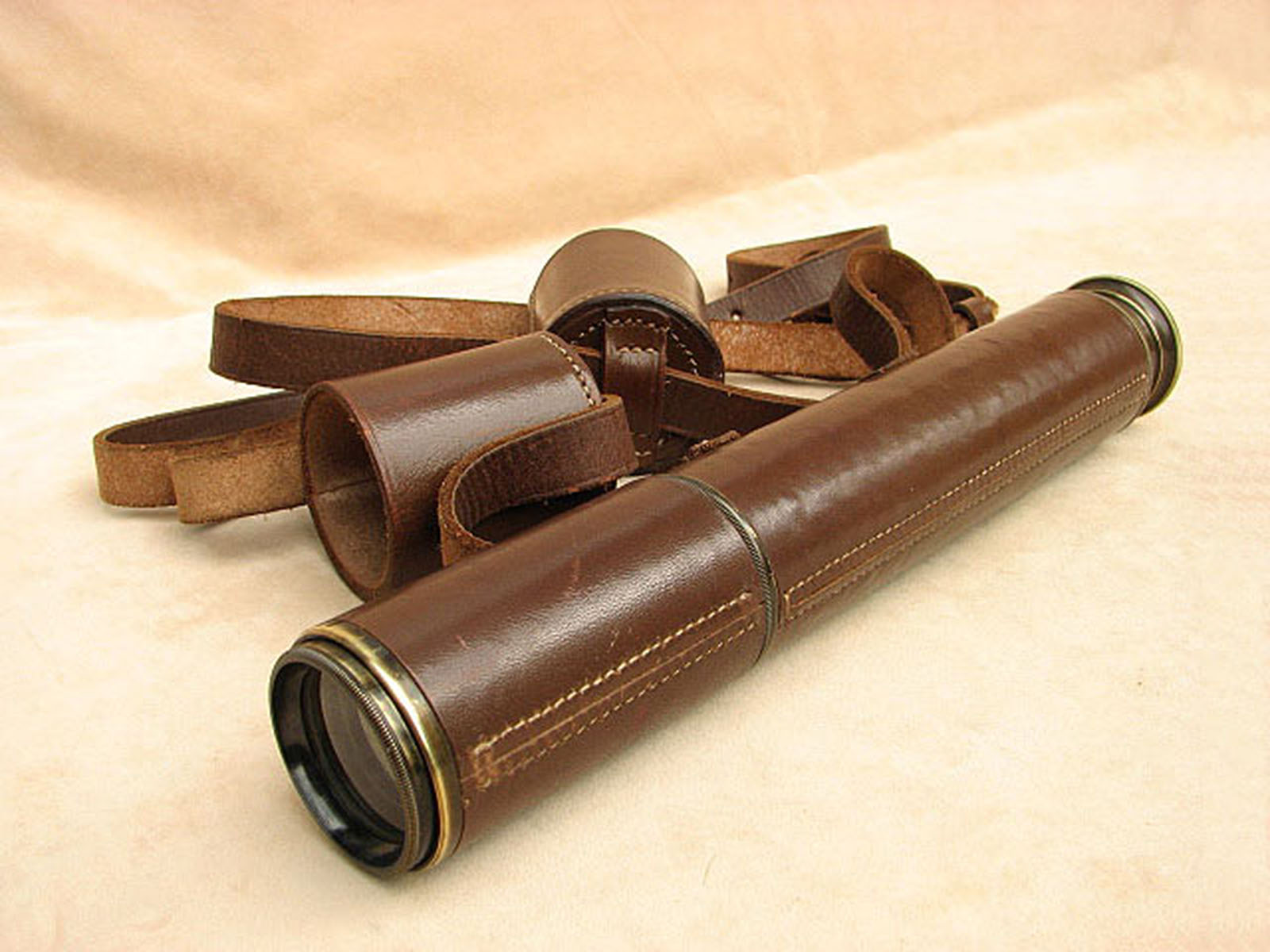 Denhill de Luxe 3 draw field telescope made by Broadhurst Clarkson